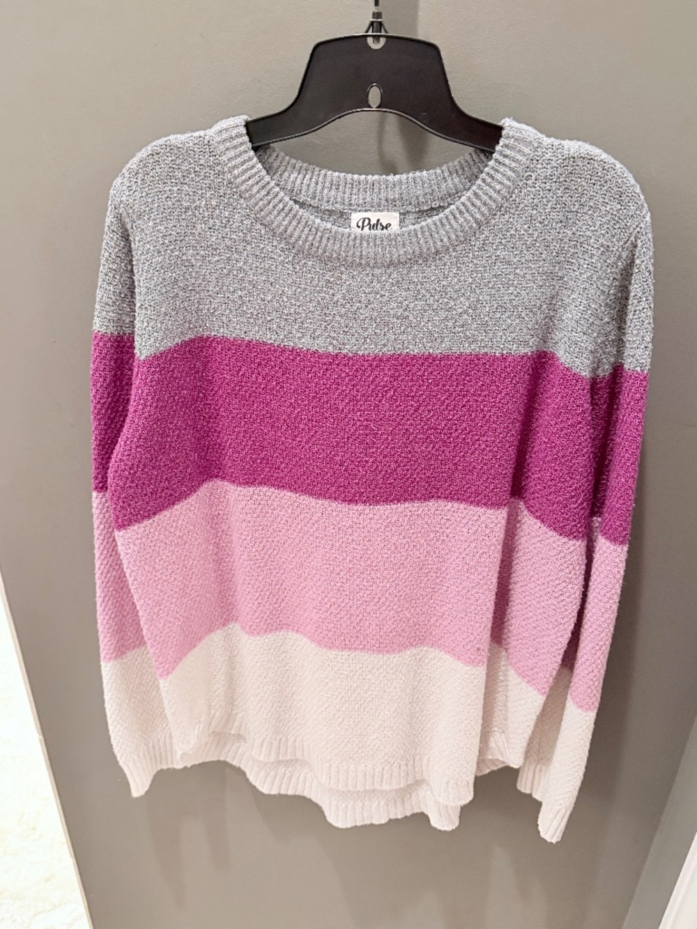 Shades of Pink and Gray Long Sleeve Sweater. XL